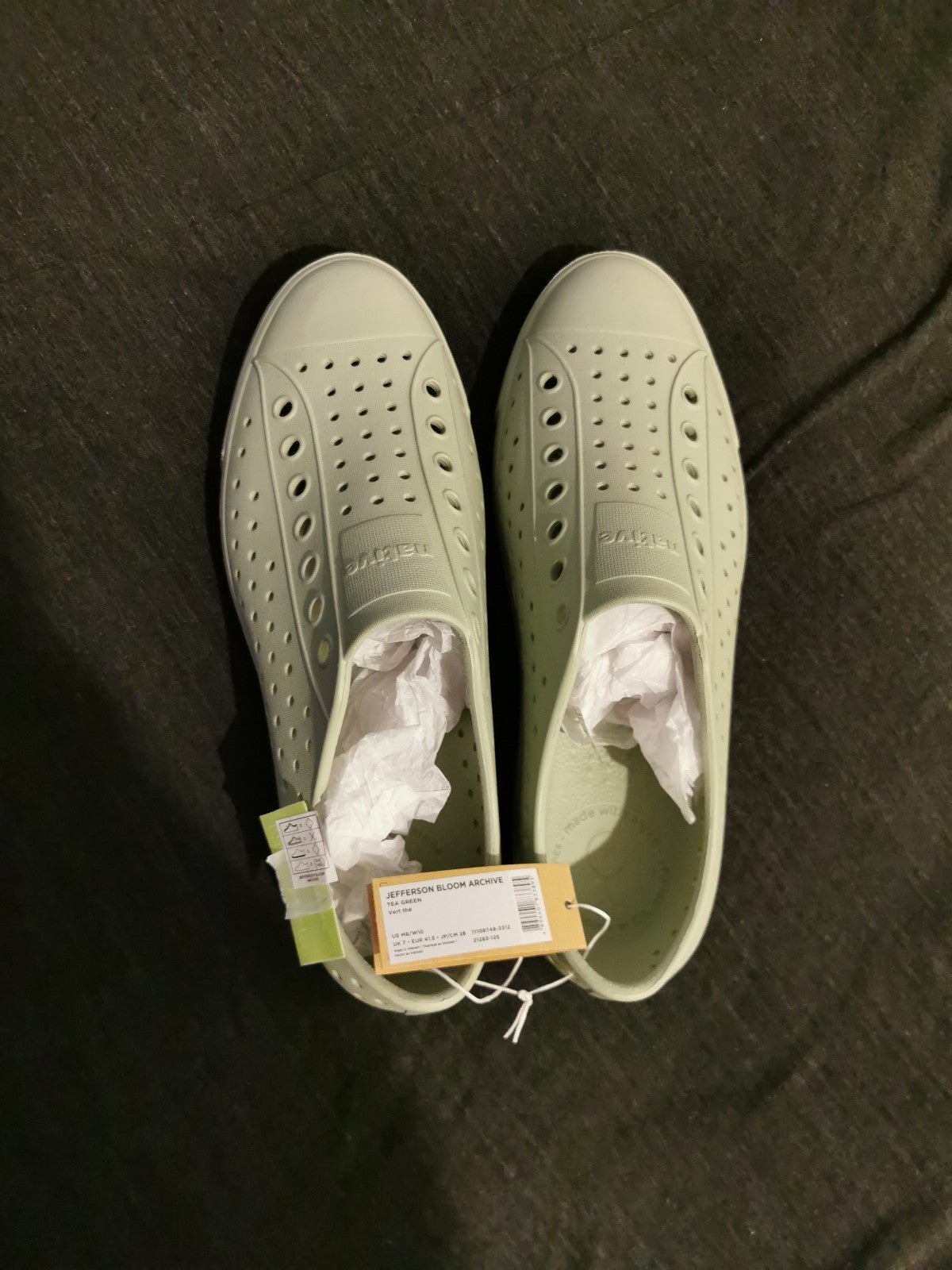 Brand new W tags Native m8/w10 tea green jefferson bloom
