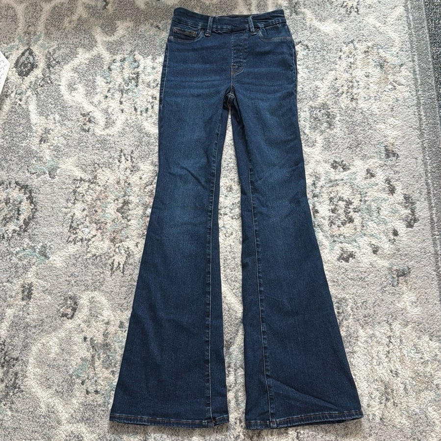Good American Good Legs Flare Jeans