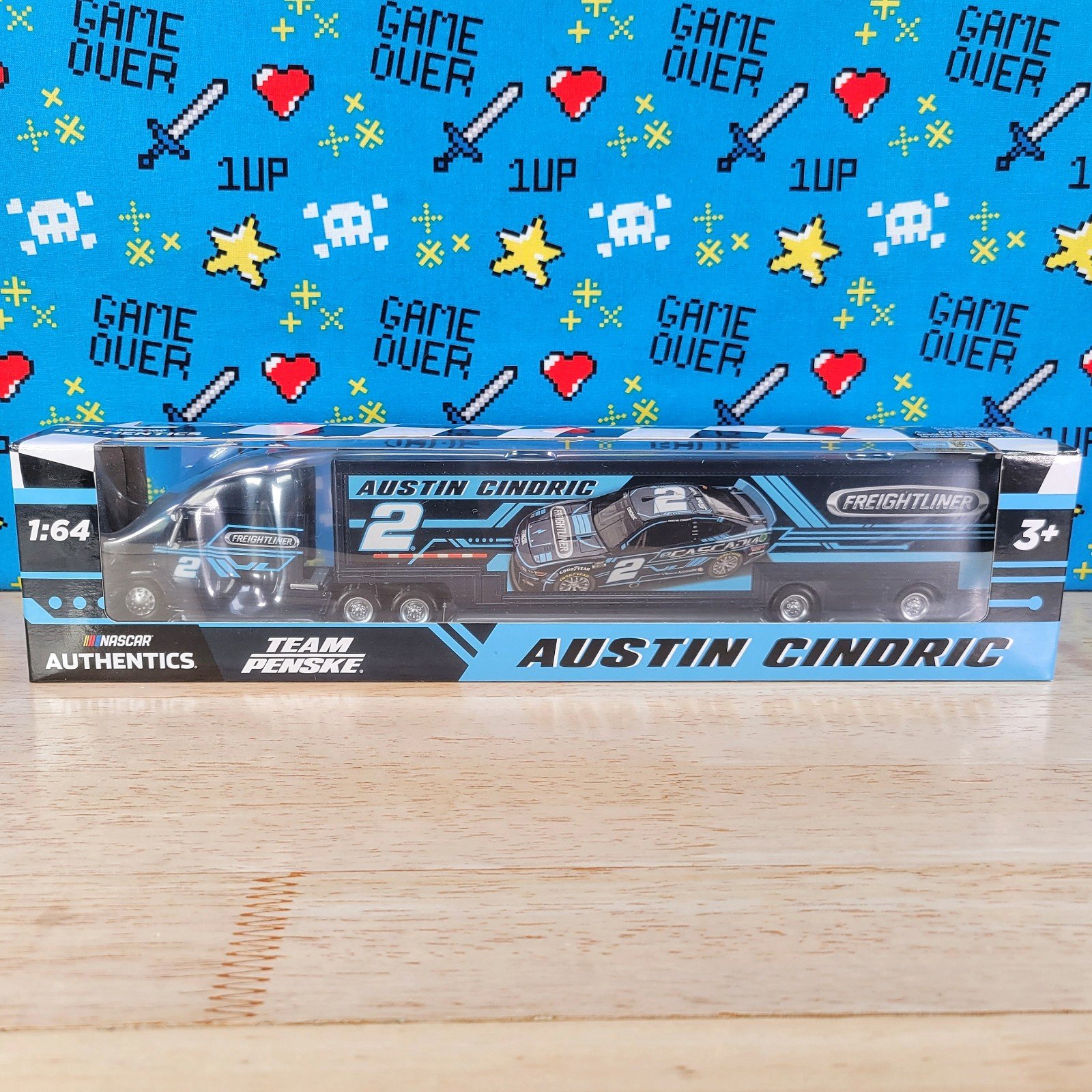 Austin Cindric Freightliner Trailer Hauler 1:64 Diecast Lionel Nascar Authentics