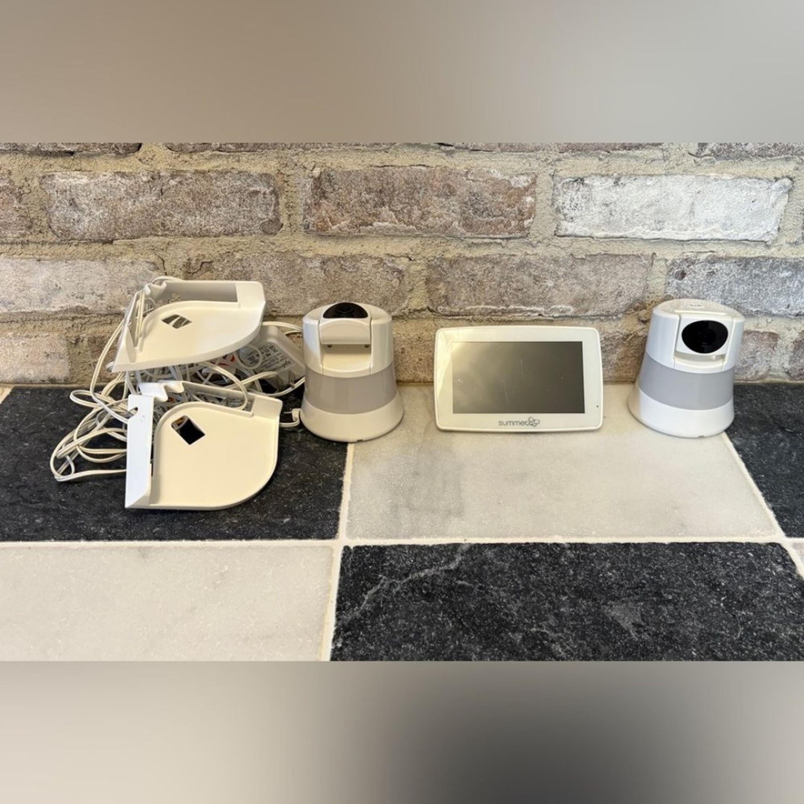 Summer Infant Dual Baby Monitor + 2 Vusee Corner Wall Mounts