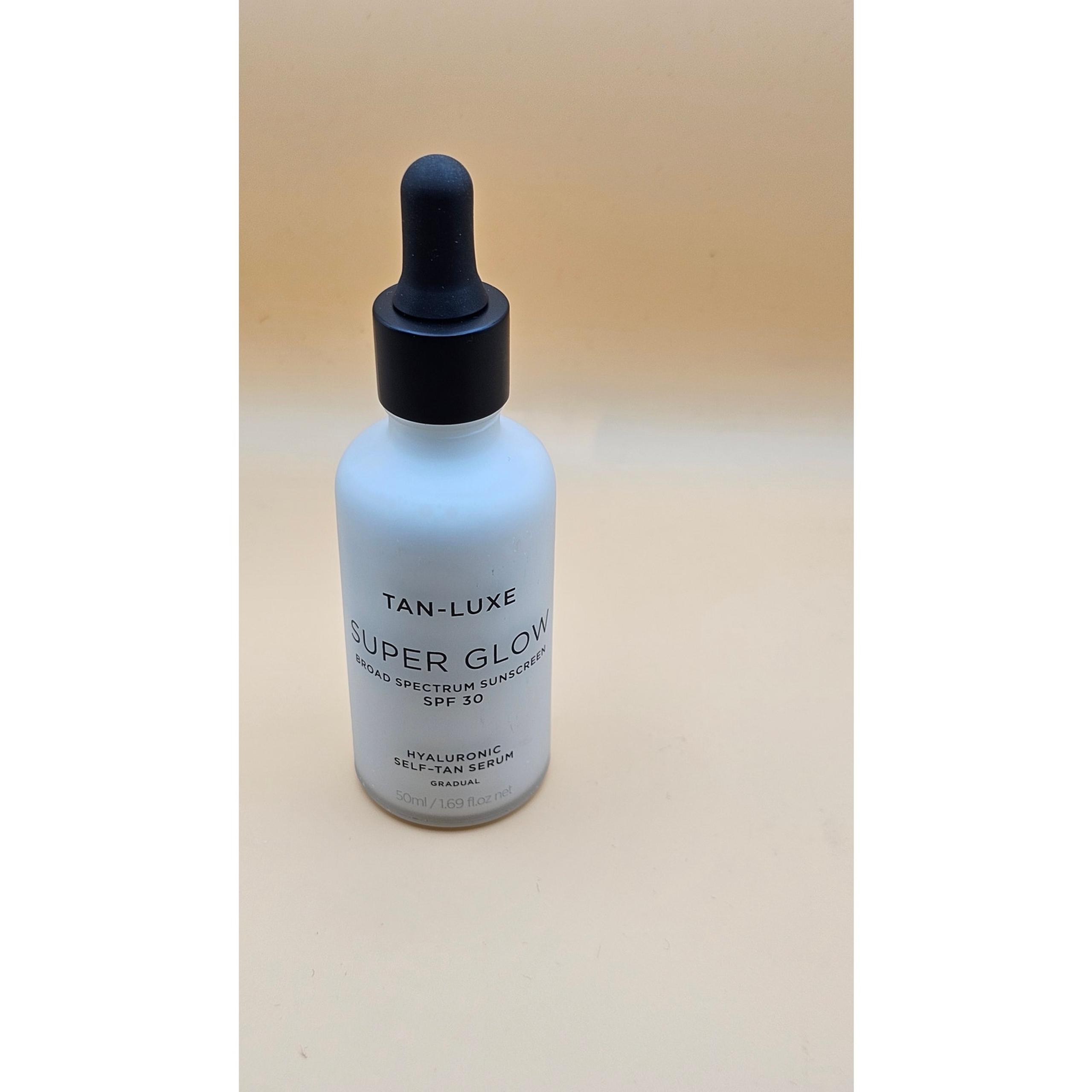 TAN-LUXE Super Glow Hyaluronic Self Tanning Serums GRADUAL SPF 30  50 ML