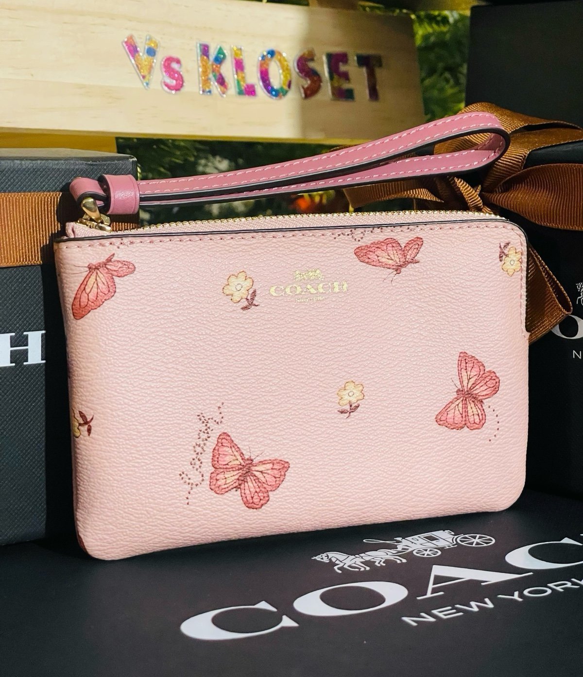 ❤️Beautiful Coach Butterfly Wristlet 2971