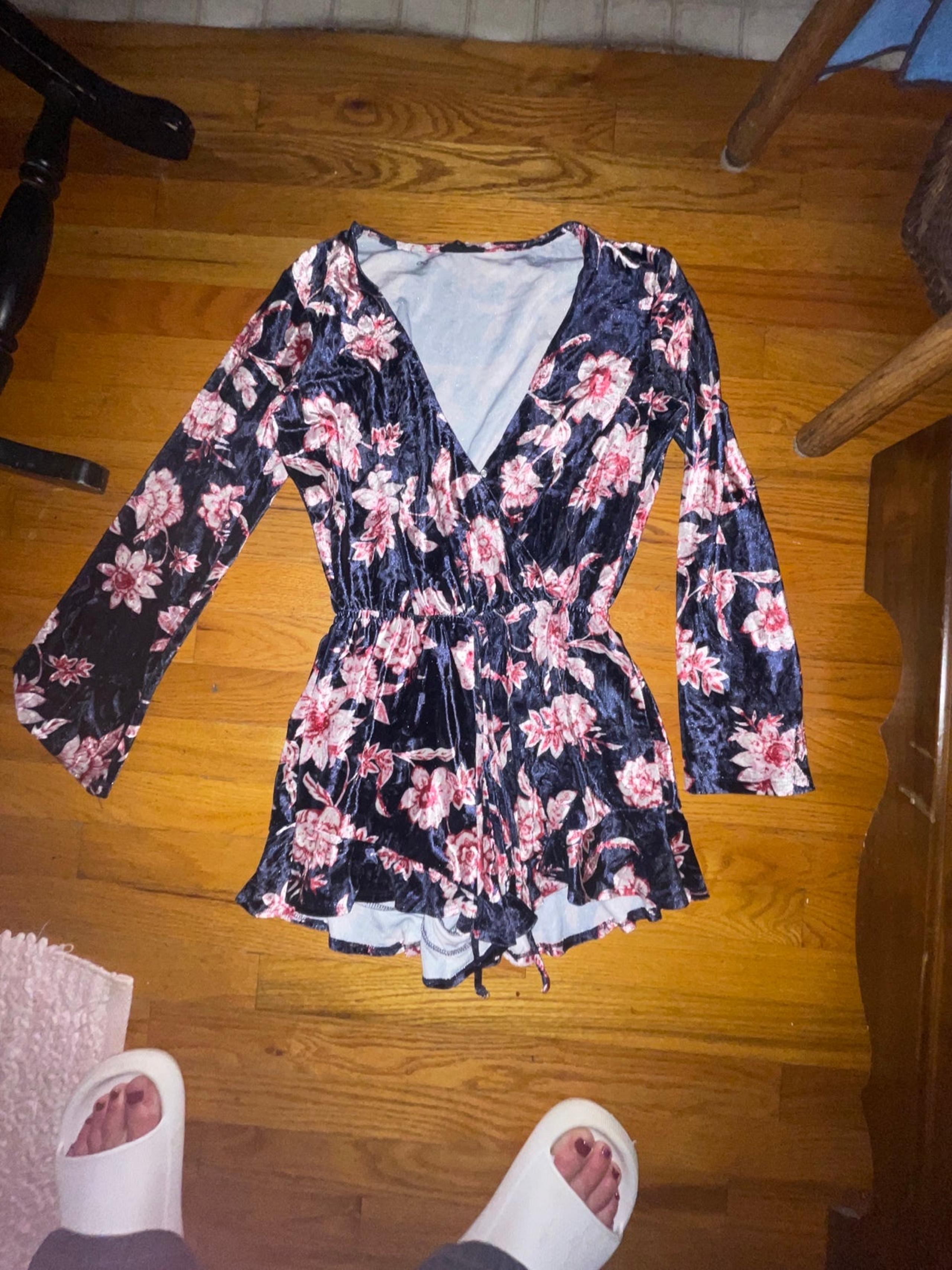 Velvet Floral dress size med bebor be you be free brand