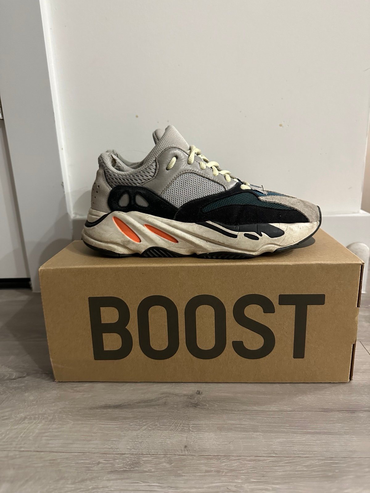 Yeezy Adidas Boost 700 Wave Runner