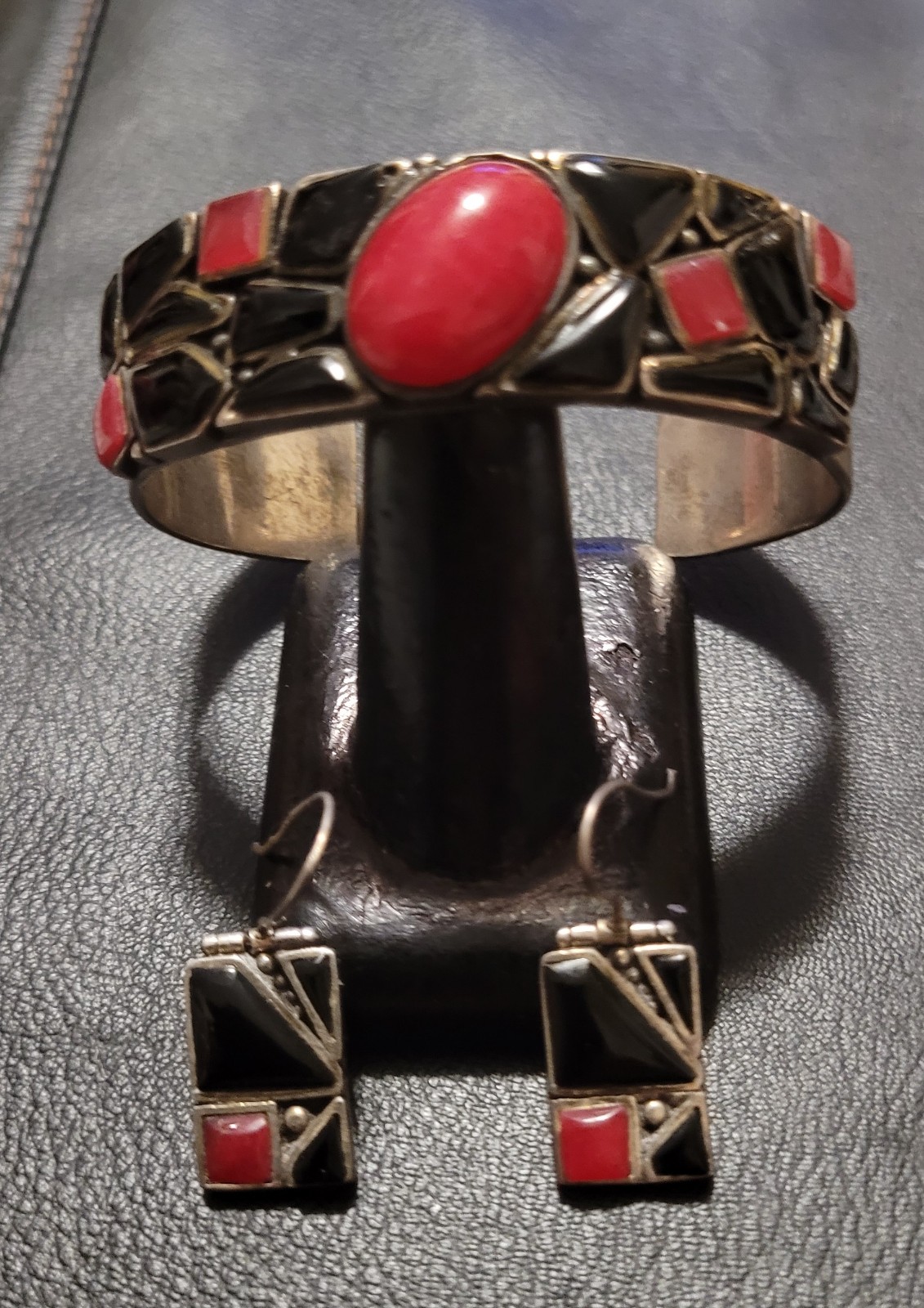 Vintage Sterling Silver Coral Black Onyx Chips Bracelet Earrings 56.71Gr Set
