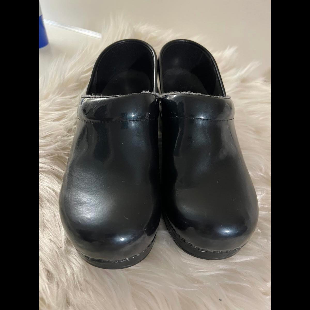 Dansko Professional Clogs - Dark Green Patent Leather size 37