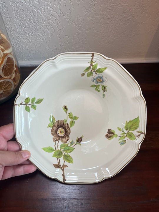 RARE VINTAGE Sangostone White Apple Blossom 3463 Purple 9” Scalloped Edge Bowl