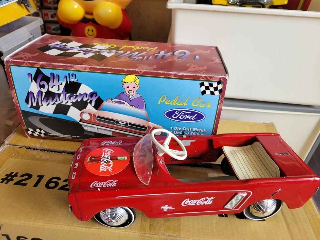 2025新商品 Ford condition beautiful Rare, Mustang Coca-Cola. Car Pedal ミニカー