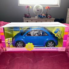 Barbie 2000 volkswagen beetle new in box