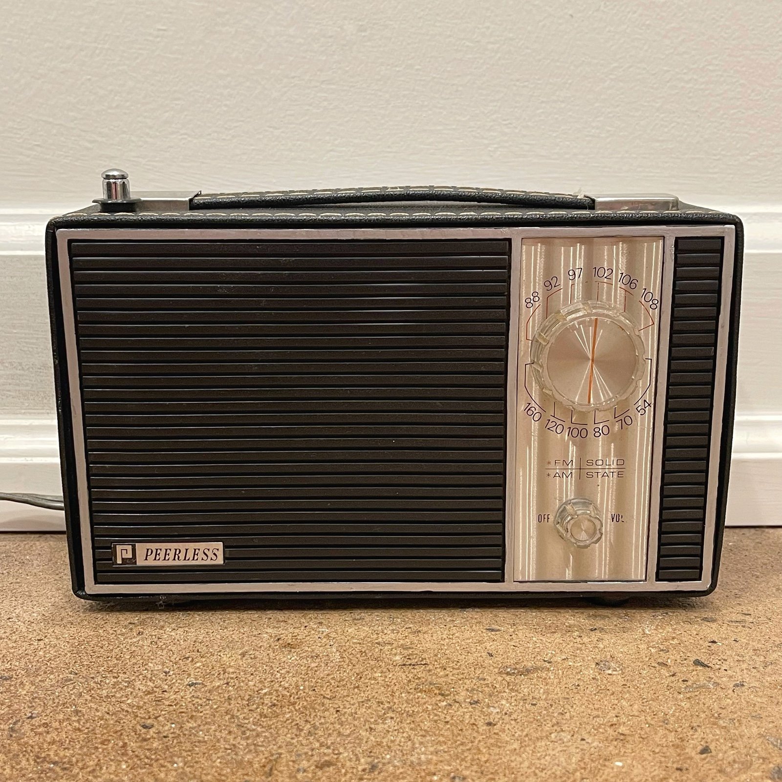 Vintage Peerless Solid State Portable AM/FM Transistor Radio Hong Kong RARE VGC