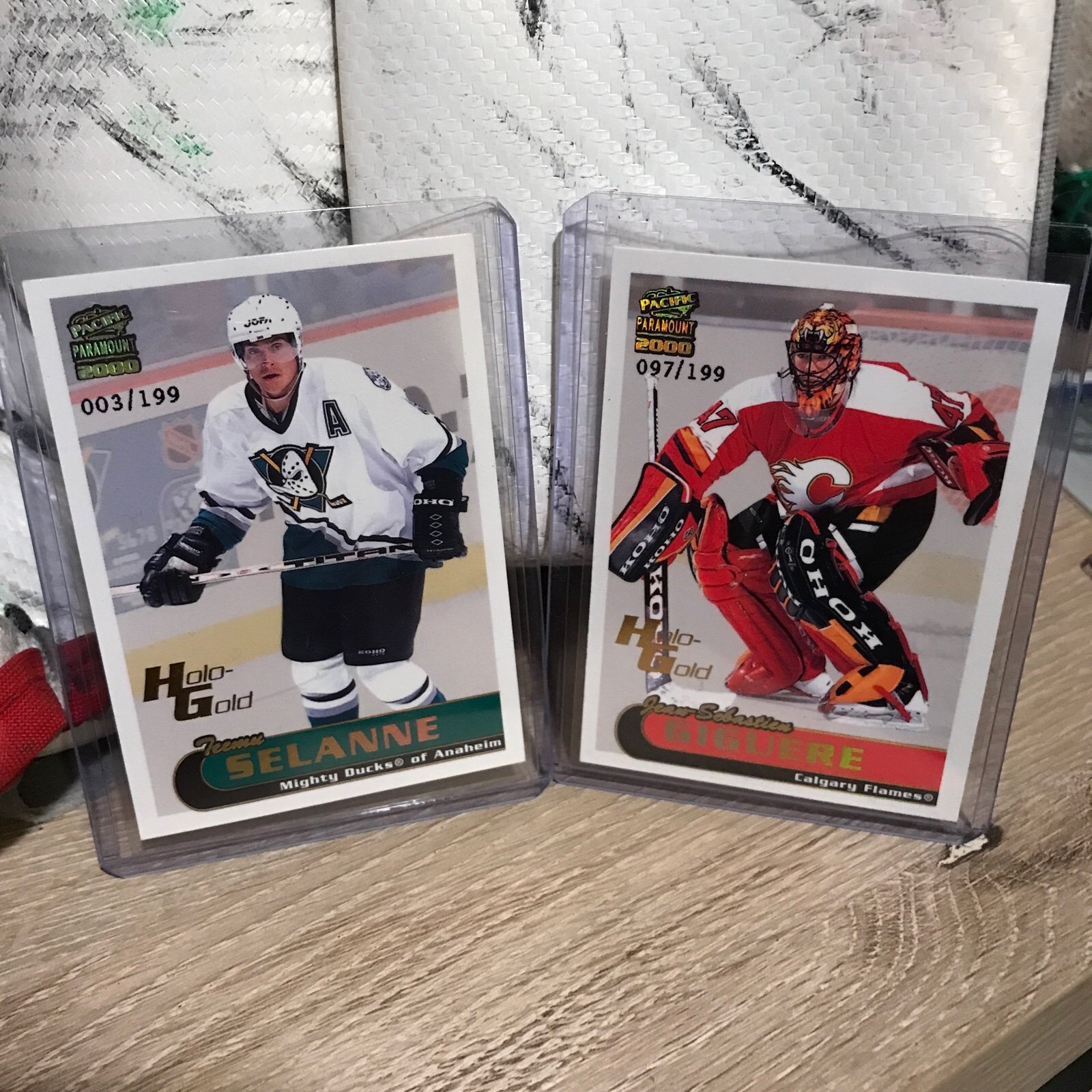 Teemu Selanne and Giguere paramount holo gold RARE inserts Anaheim ducks legends