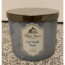 Bath & Body Works White Barn 3-Wick Scented Candle Iced Vanilla Woods 14.5 oz