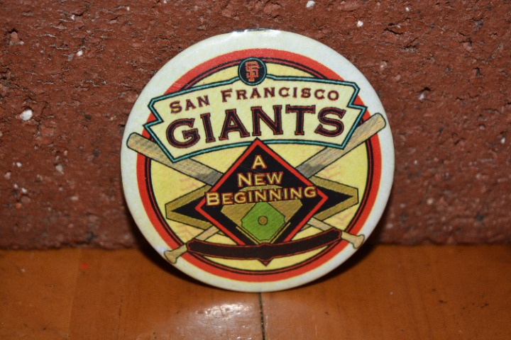 RARE SAN FRANCISO GIANTS CANDLESTICK PARK BUTTON - A NEW BEGINNING 1990'S