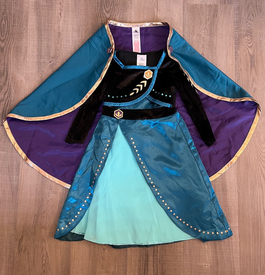 Frozen 2 Queen Anna Deluxe Coronation Dress with Cape