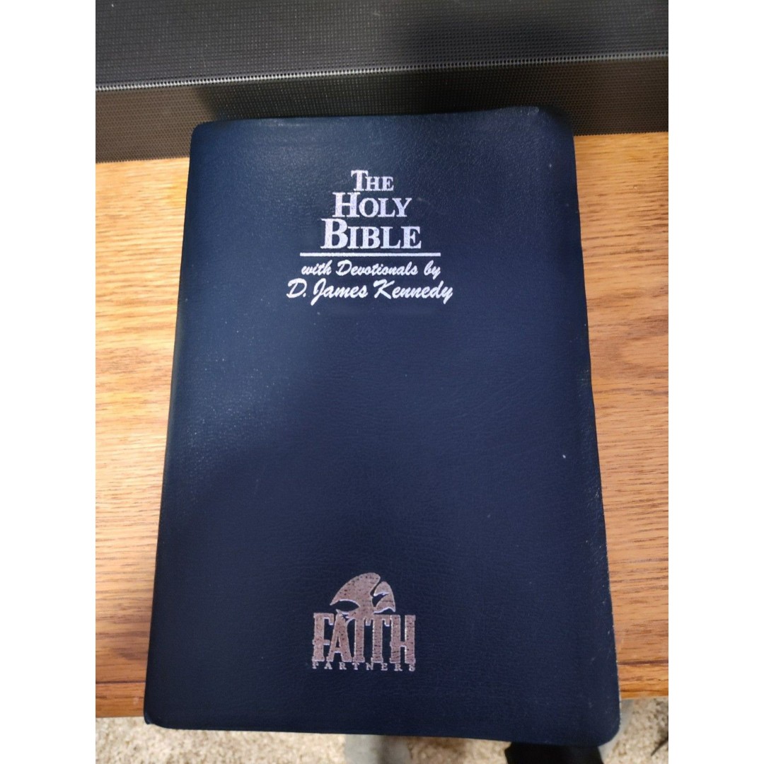 The New Open Bible NKJV Large Print Edition Devotional D. James Kennedy Blue