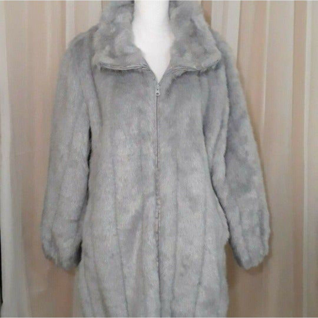 Roaman's Short Faux Fur Coat ~ L (18-20) ~ Stand Collar, Zip Front, 2 Pocket