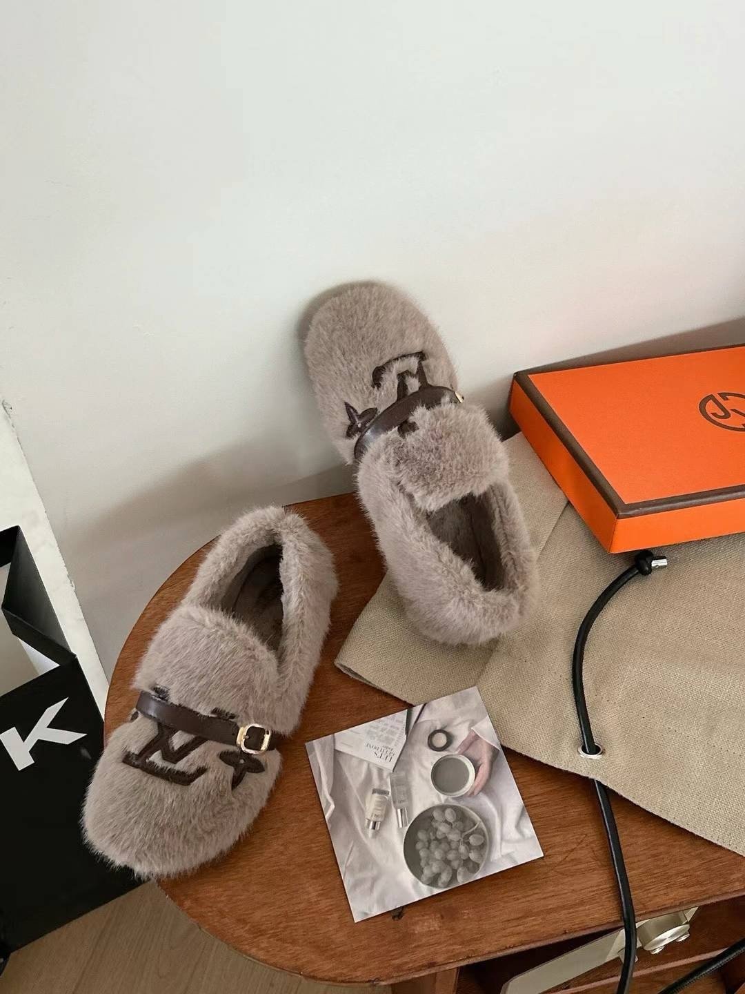 womens slippers size 6 brown