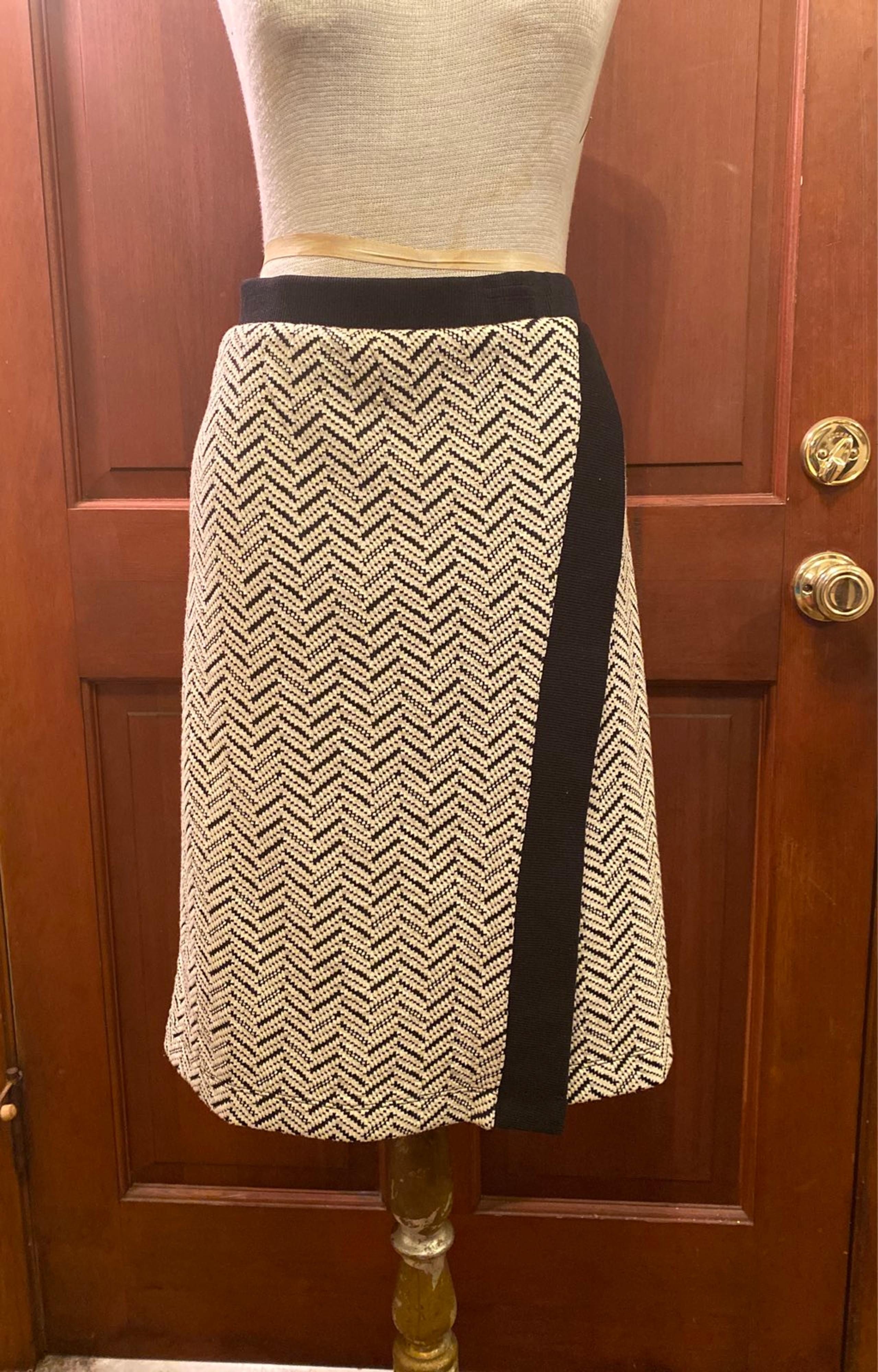 Zac & Rachel Skirt size L