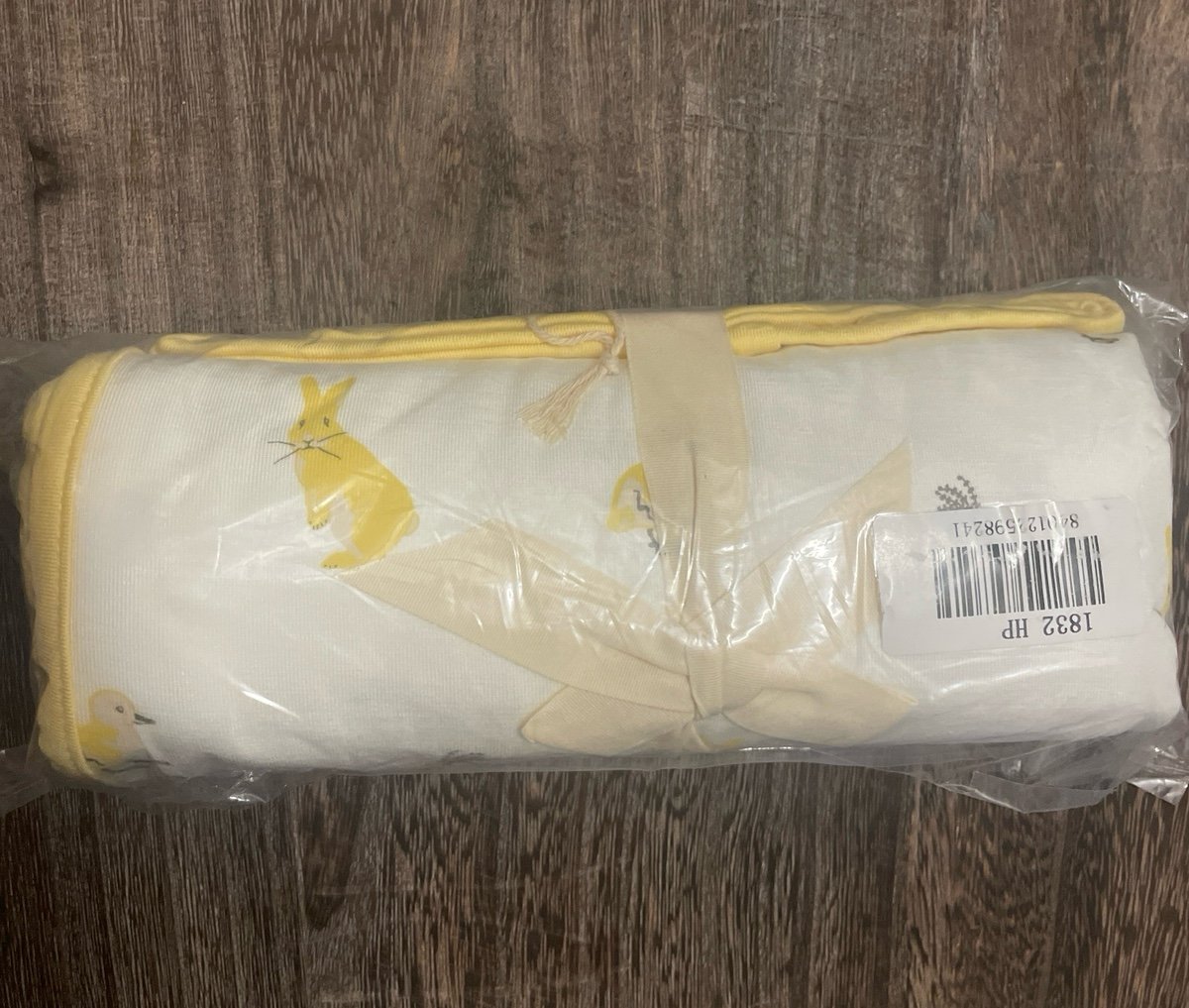 Kyte Baby Swaddle Blanket Hop Bunny Bamboo Yellow Bunnies Easter Print NEW
