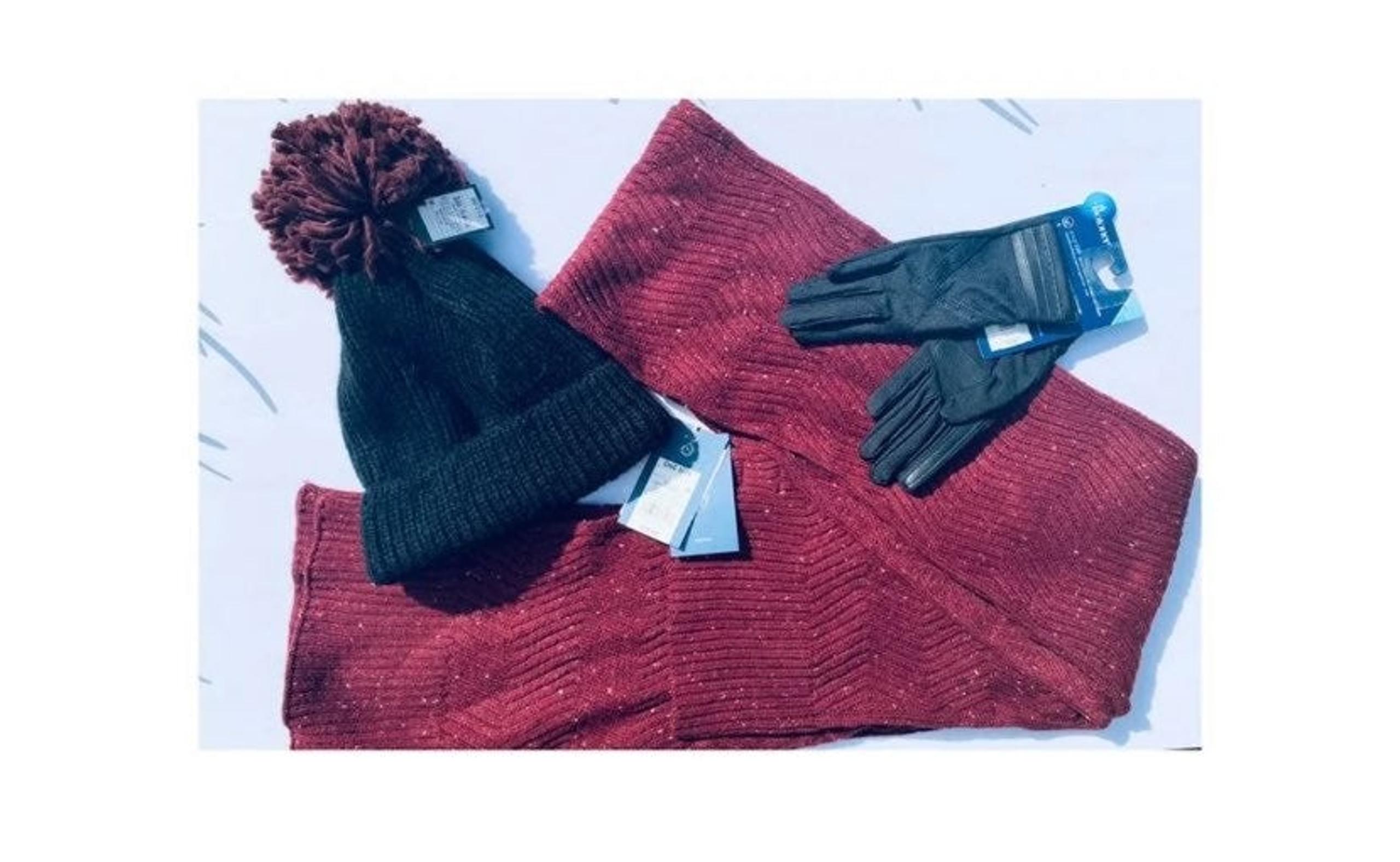 Beautiful Burgandy and Black Gloves ,Sca