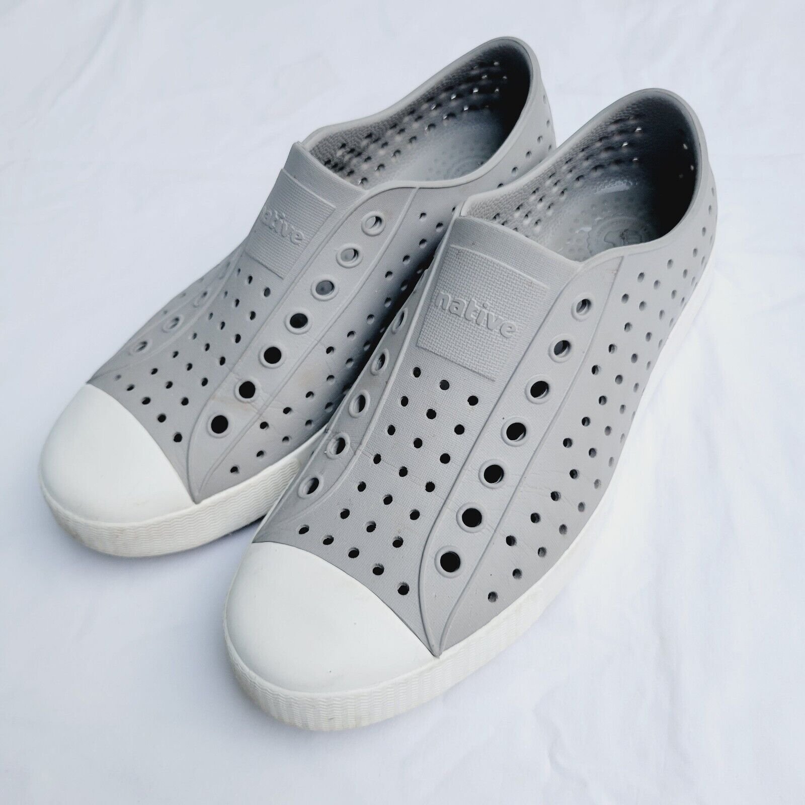 Native Adult Unisex Gray Jefferson Slip-on Perforated Shoe - size M7/W9