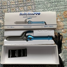 Babyliss Pro nano titanium curling iron