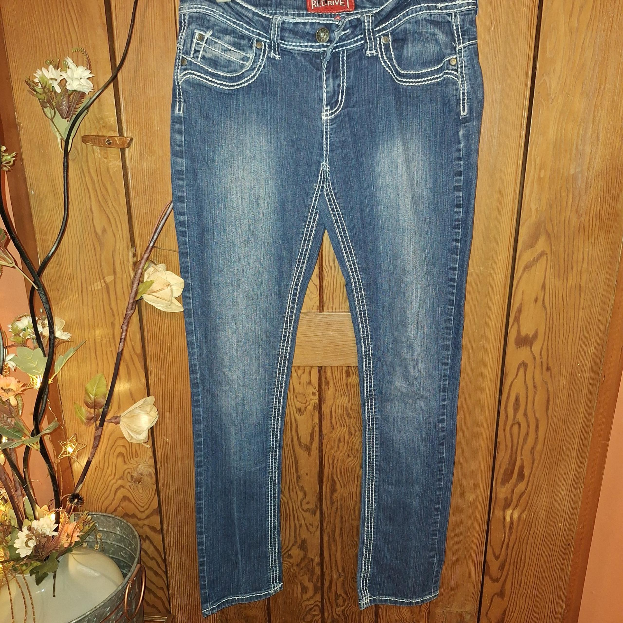 Women's Red Rivet Skinny Jeans Sz 9