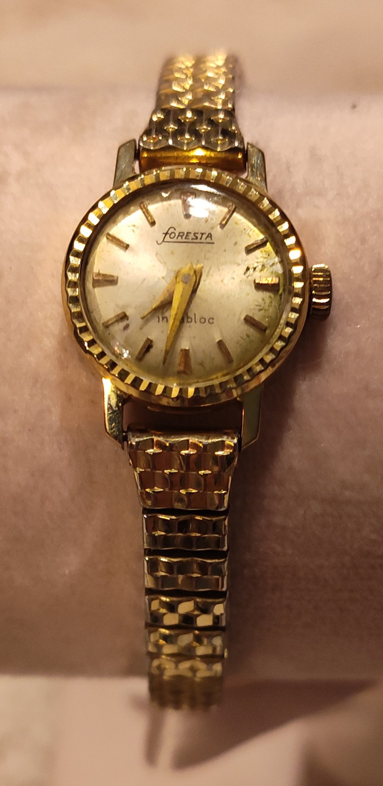 Very Vintage 1970's FORESTA Watch (Needs A Battery)