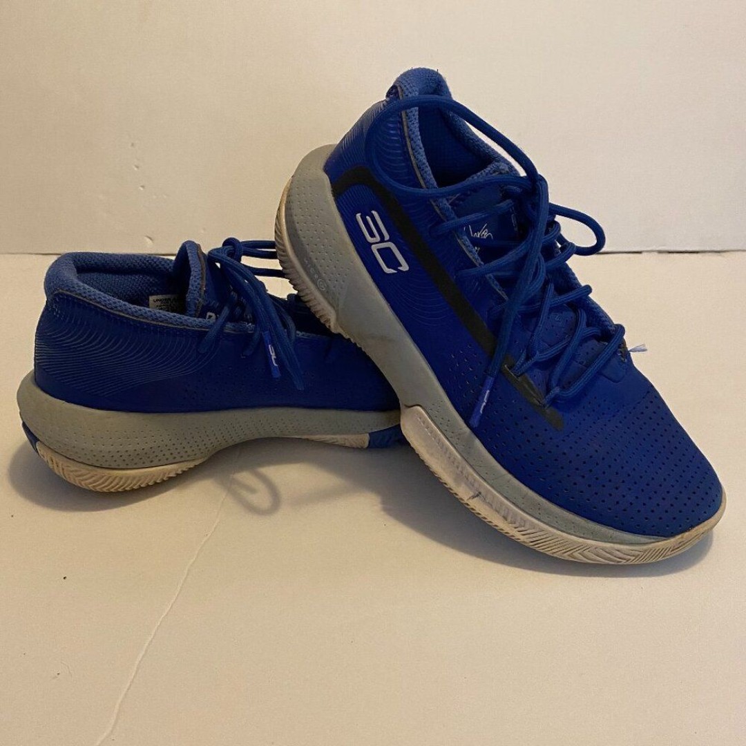 Under Armor SC 3ZERO 3022117-400 Royal Blue Boys Size 3.5Y
