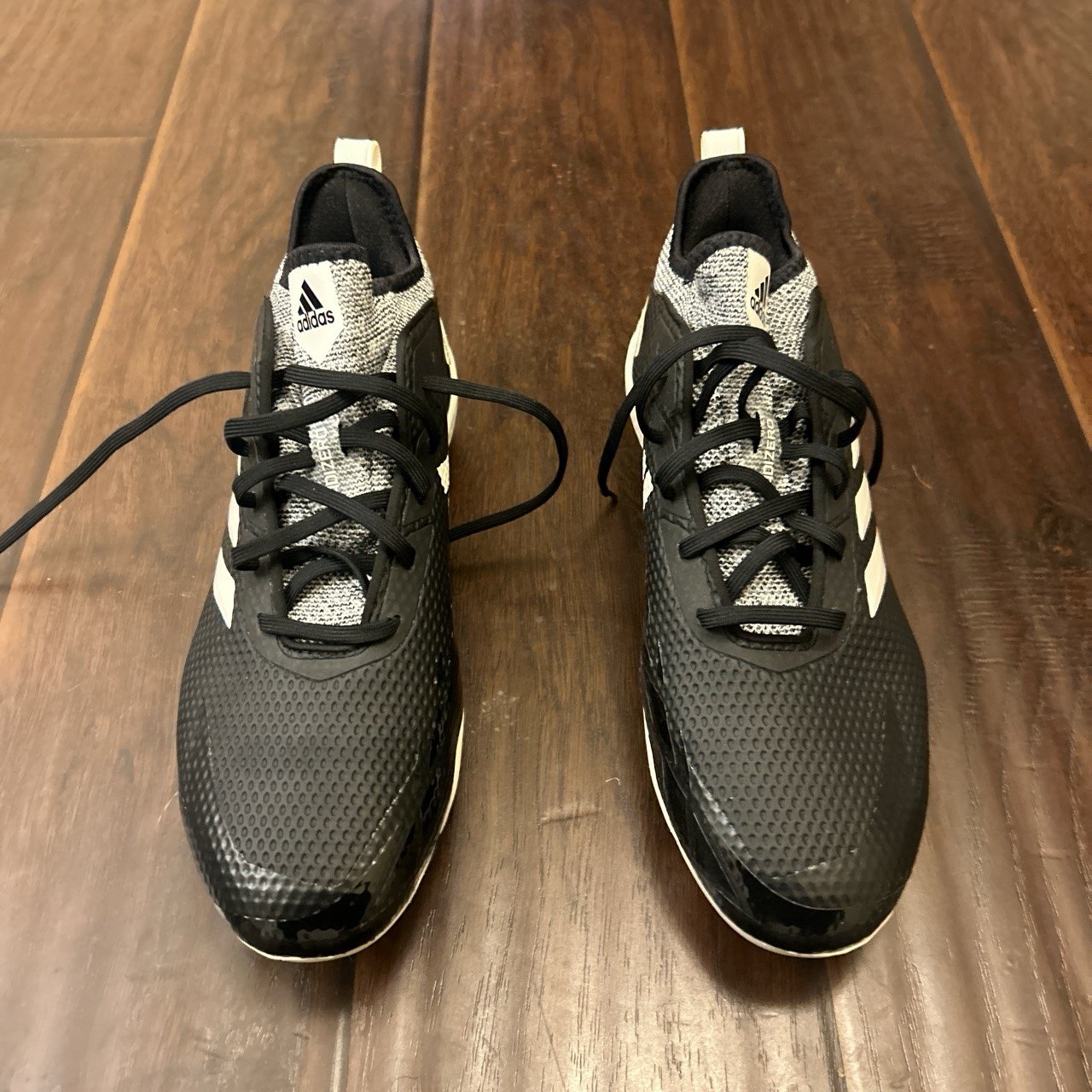 Baseball cleats
