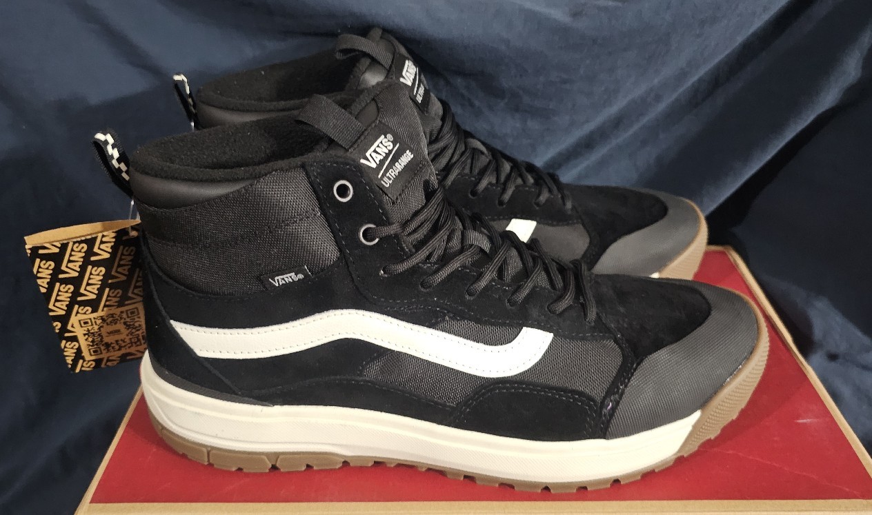 VANS UltraRange Exo Hi MTE Boots Black Marshmallow Mens Size 9.5 New With Box