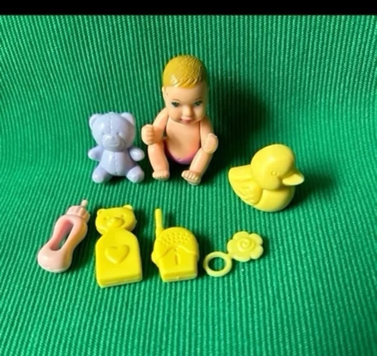 Barbie Happy Family pregnant Midge Baby doll & CRIB accessory lot + bear Duck r