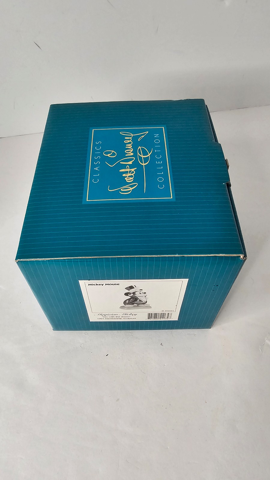 Disney Mickey Mouse Magician Mickey 1997 Membership Sculpture