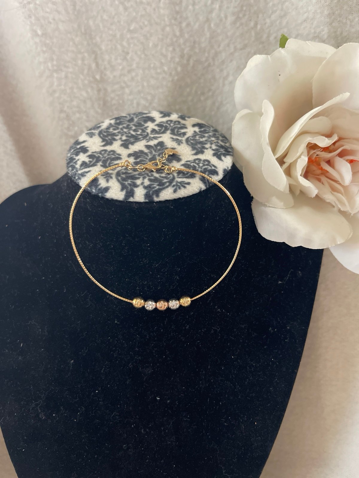 Bangle bracelet