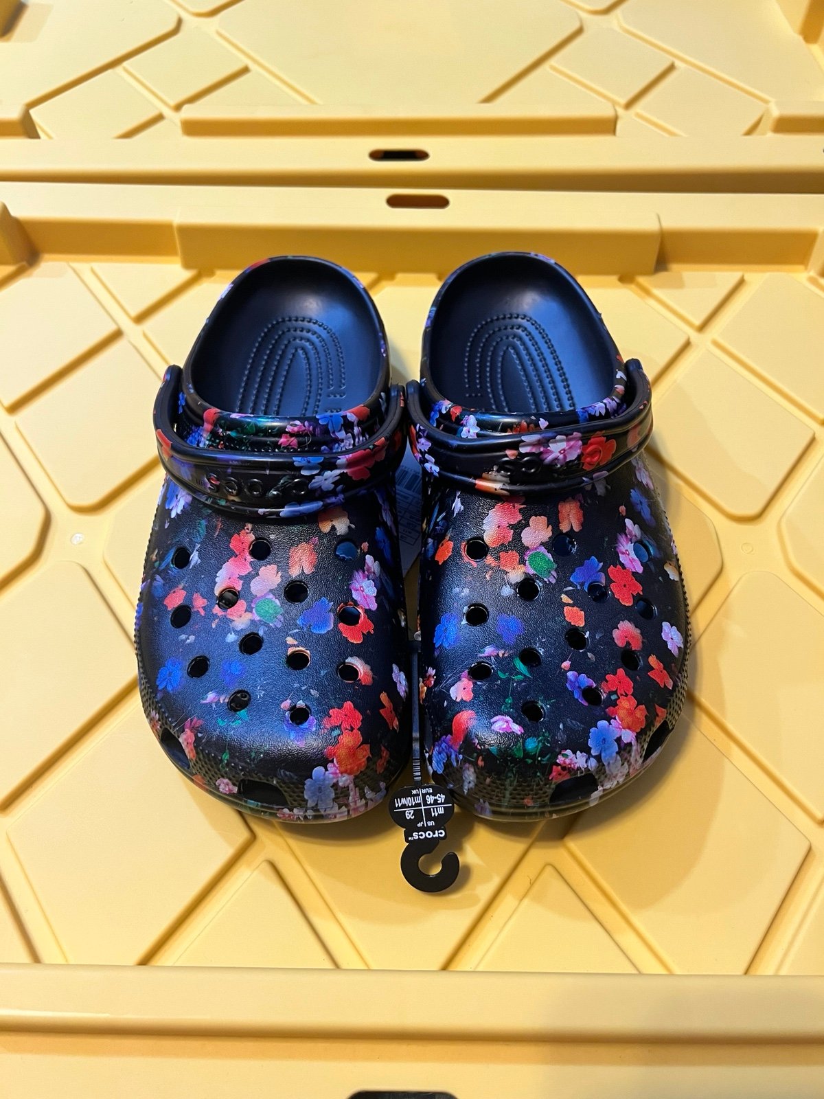 Crocs Classic Clog Printed Floral Men’s Size 11 NEW