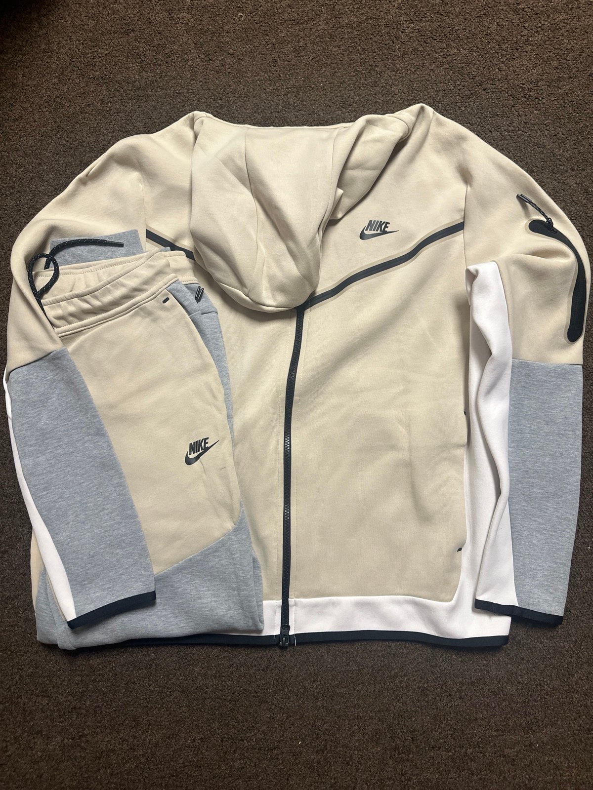 Nike tech