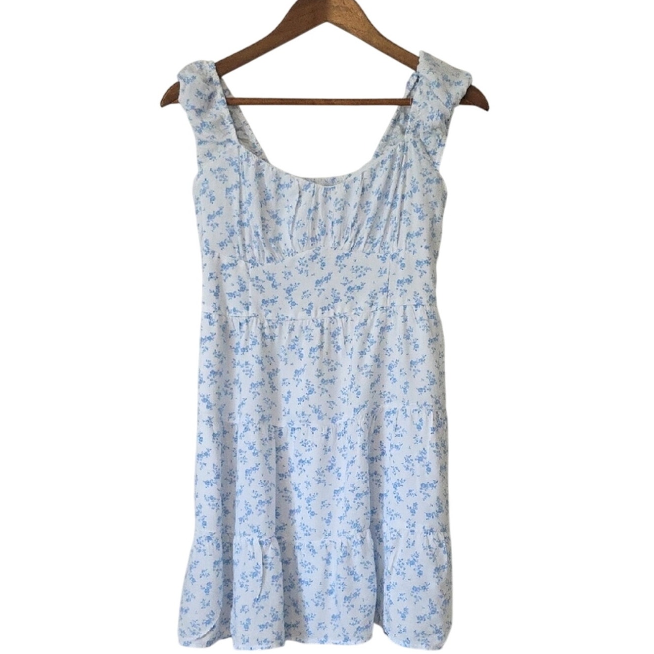 Hollister Sz M Blue White Floral Milkmade Babydoll Dainty Flowy Smocked Dress