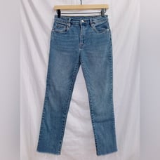 BlankNYC Medium Wash Denim High Rise The Madison Crop Jean size 27