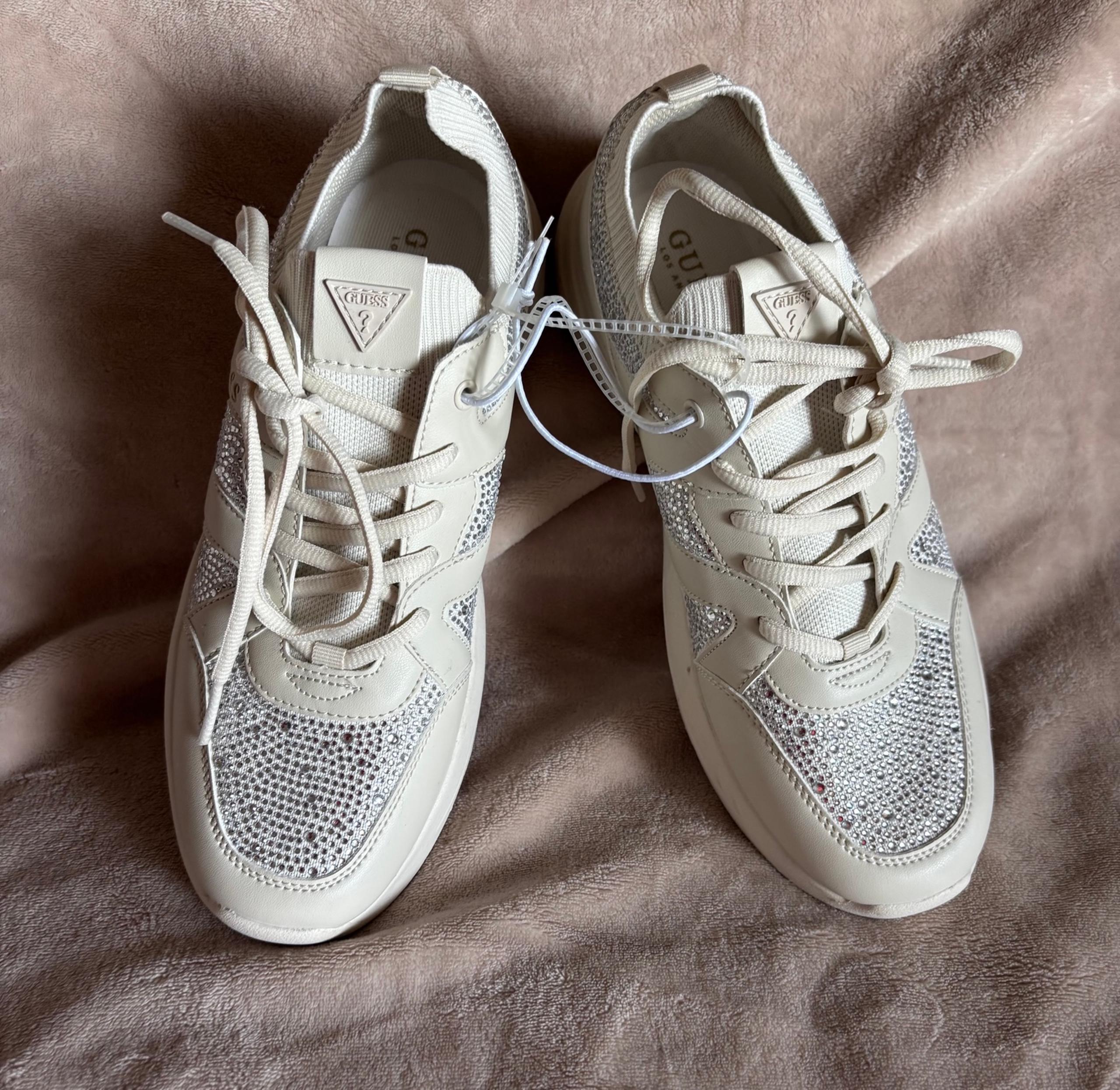 Guess white bling gem sneakers women’s 10 NWOT