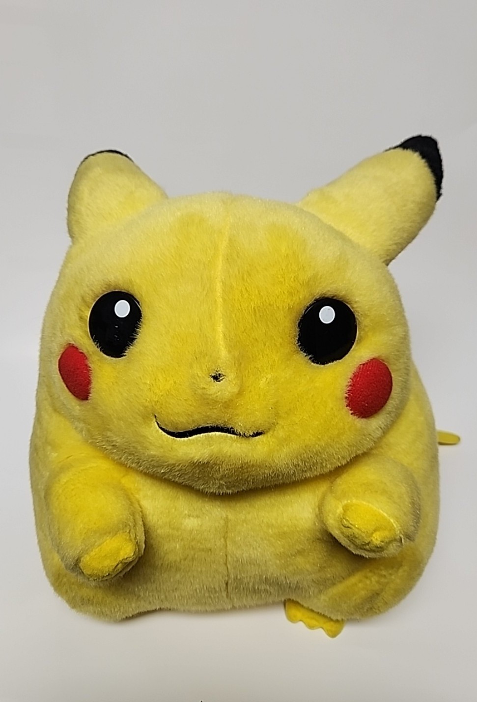 1999 Pokémon Pikachu Hasbro TOMY large 16 Jumbo Plush Nintendo Great Condition