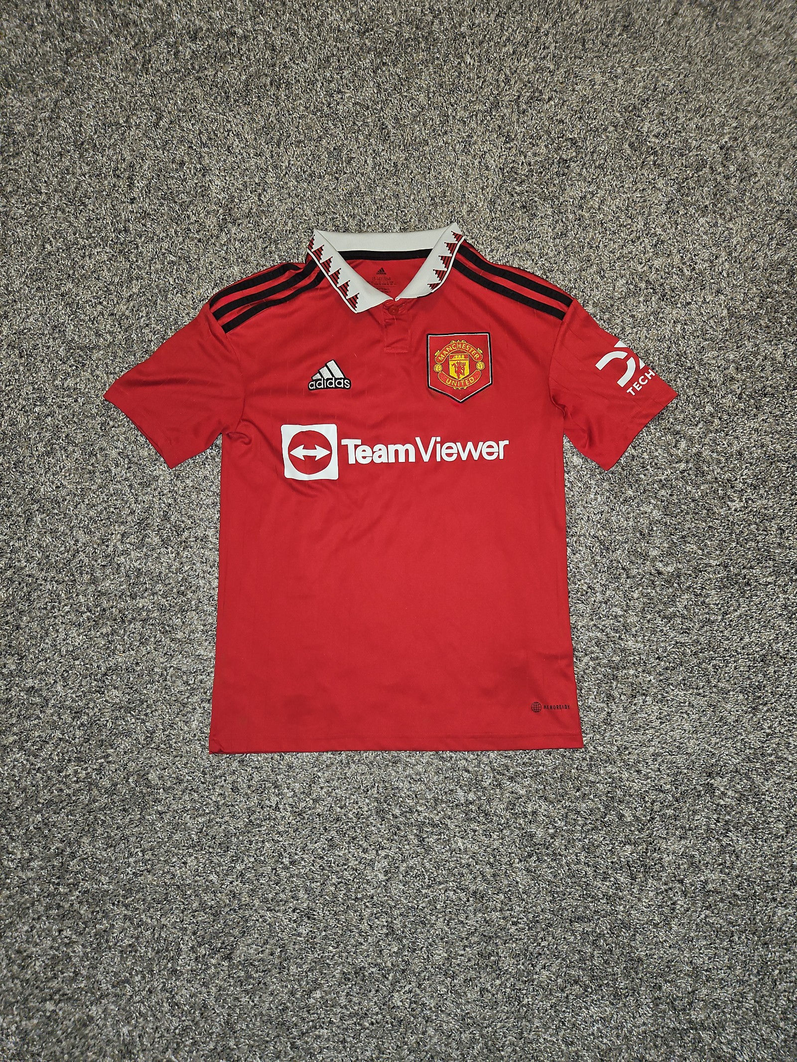 22-23 Manchester United home kit