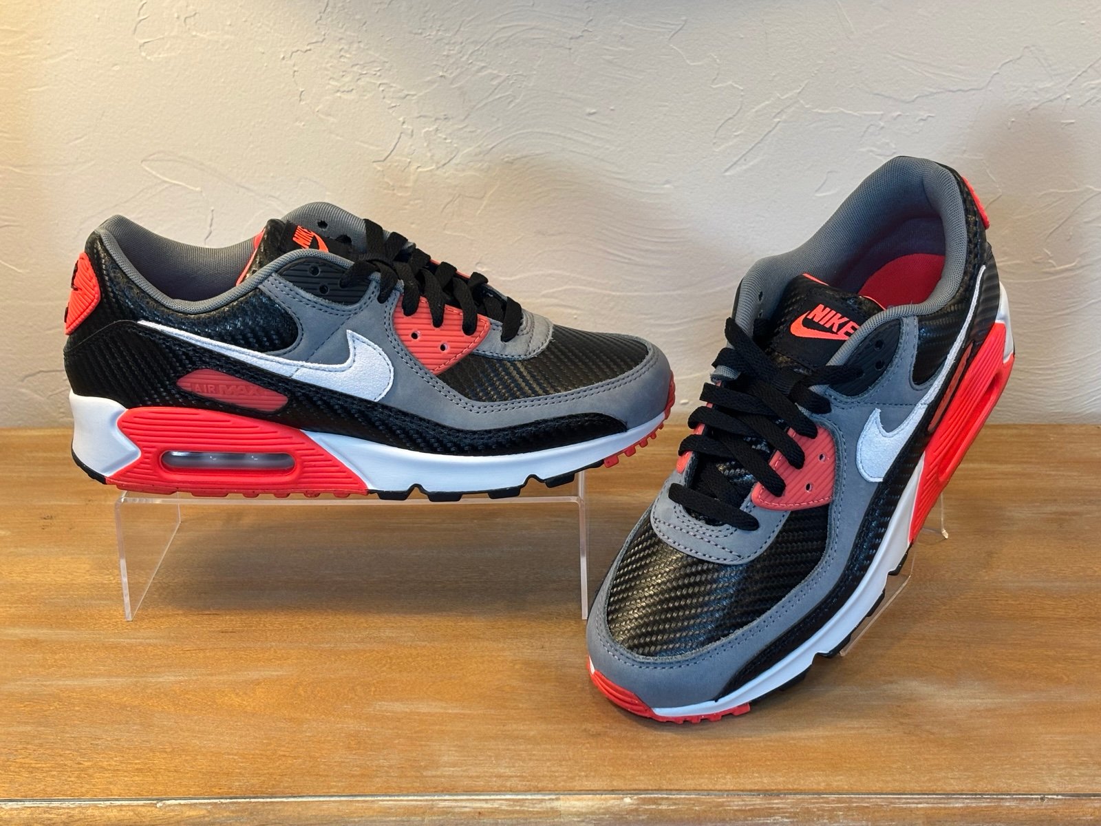 NEW Nike Air Max 90 Men’s 8.5 Black Infrared Photon Dust Grey NBY HM9432-001