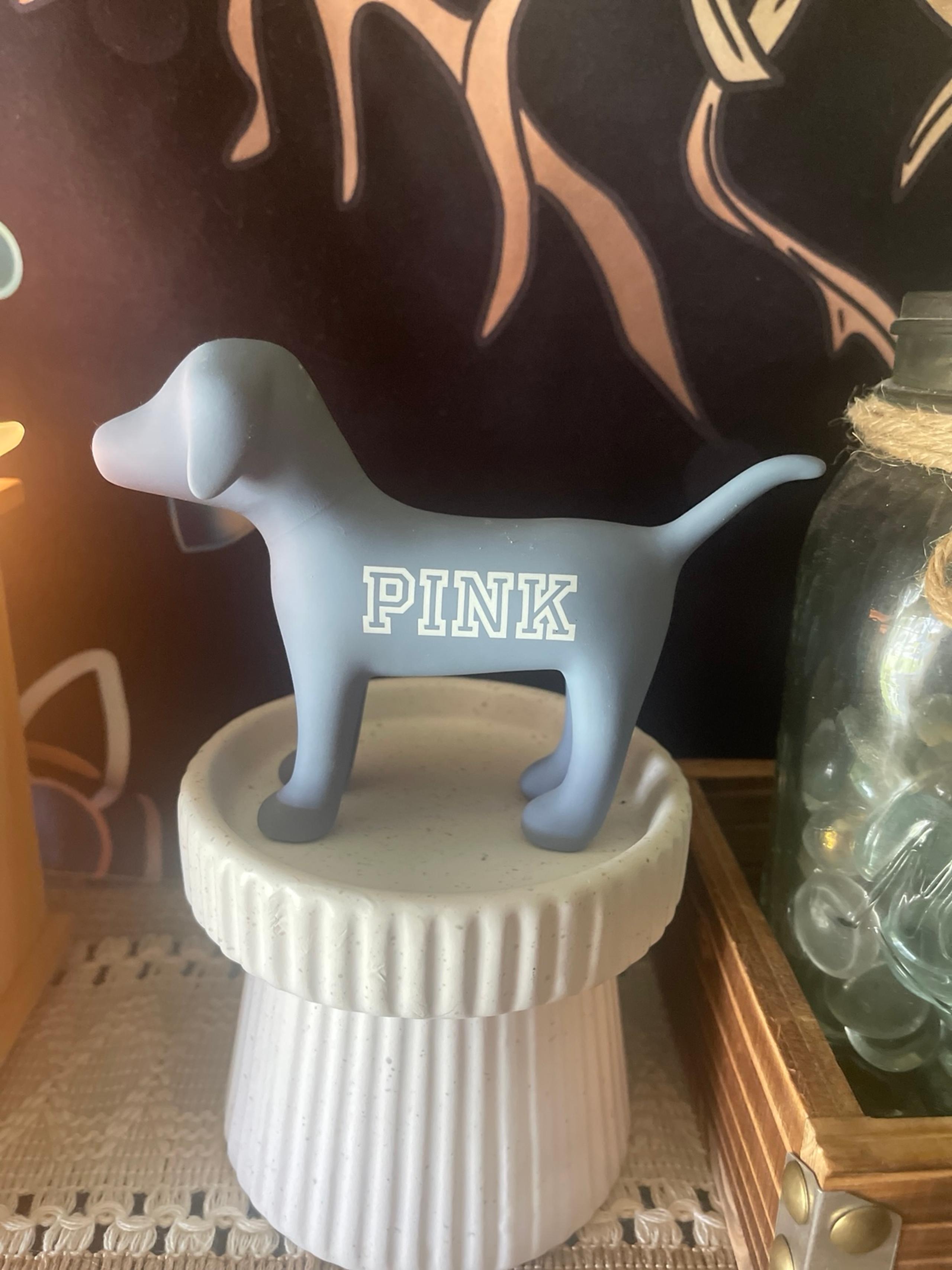 VS PINK LIMITED EDITION LILAC MINI DOG