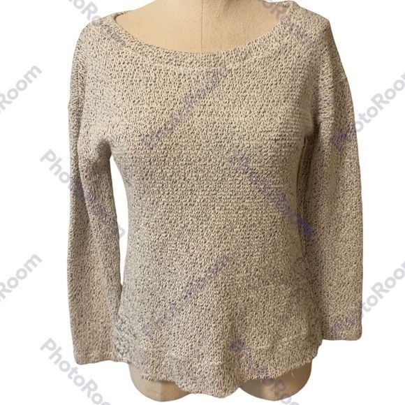 Cupcakes and Cashmere, XS, White and black twilled sweater.