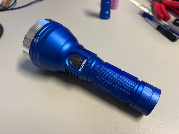 Mateminco MT35 Mini SST-40 Emitter Rechargeable LED Flashlight