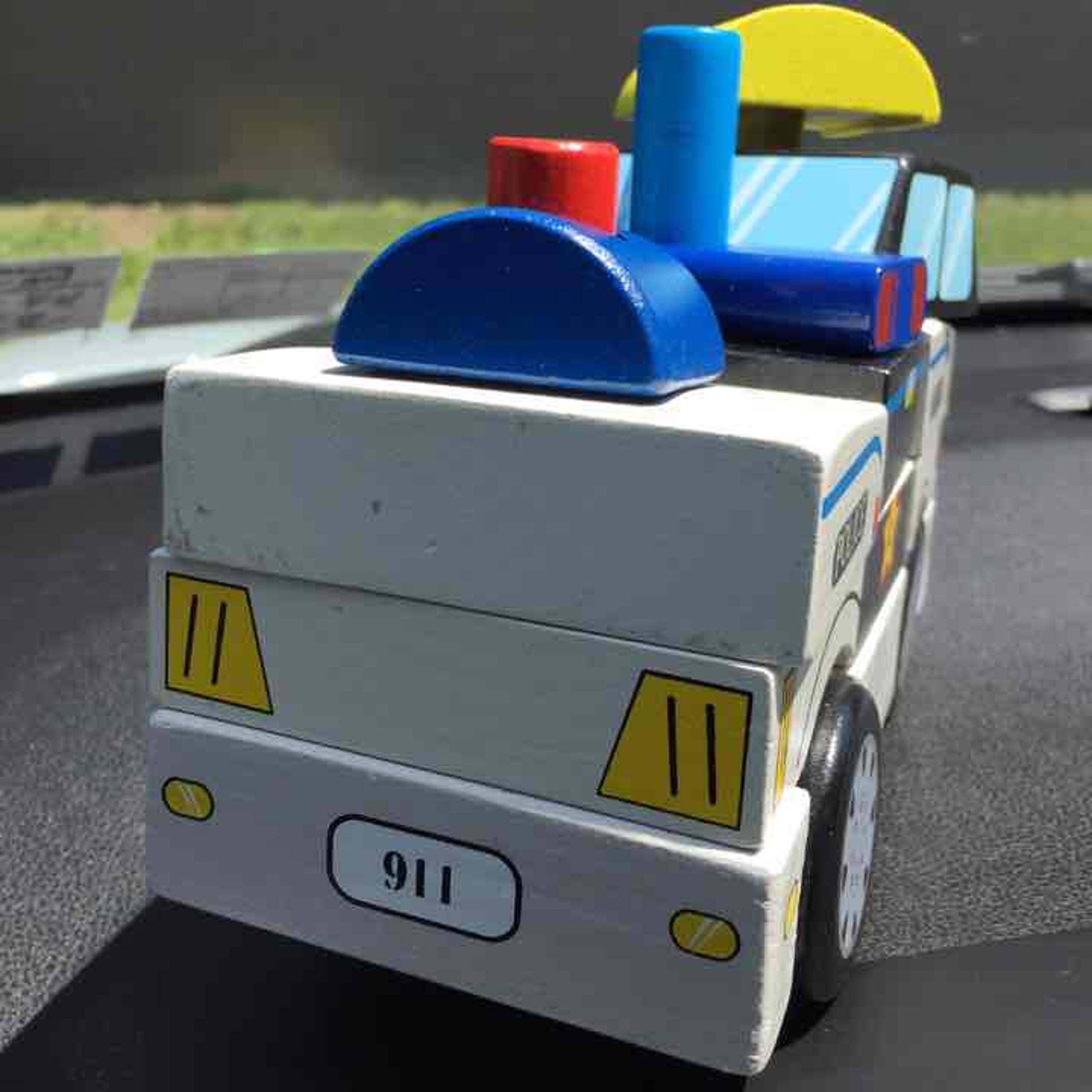 Melissa & Doug -stacking emergency vehic