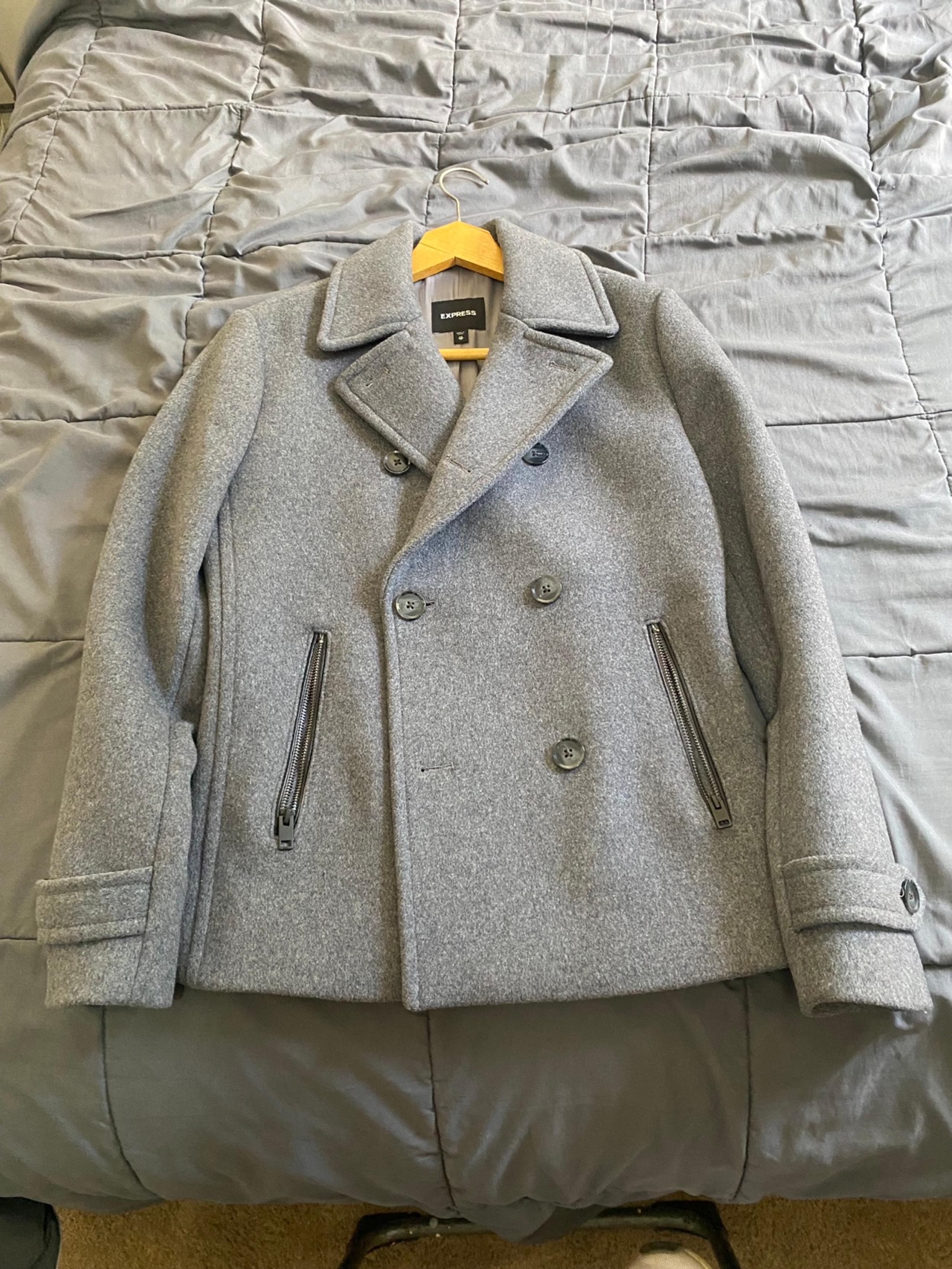 Men’s grey peacoat