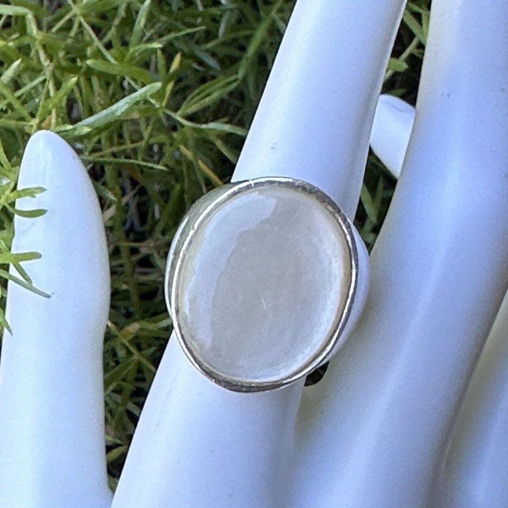 VTG Ring MOP Mother Of Pearl 925 Sterling Silver Sz 7.5 Large Oval Chunky 13.4g