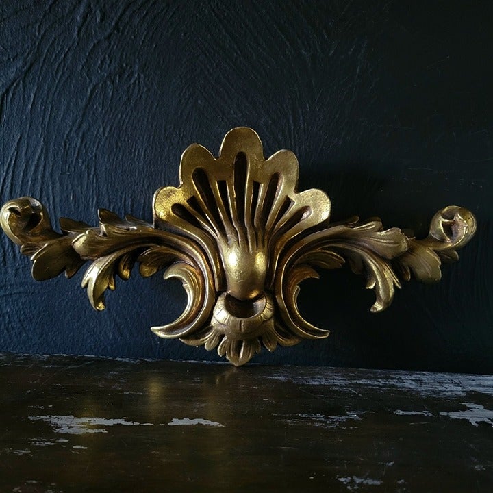Vintage Reproduction Pediment Shell & Acanthus Rachel's Shell by House Parts