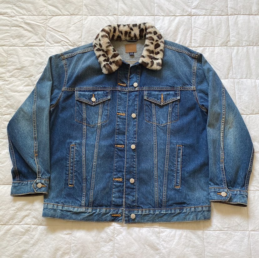 denim jacket with cheetah collar